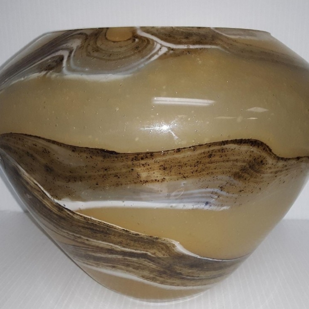 Gold vase